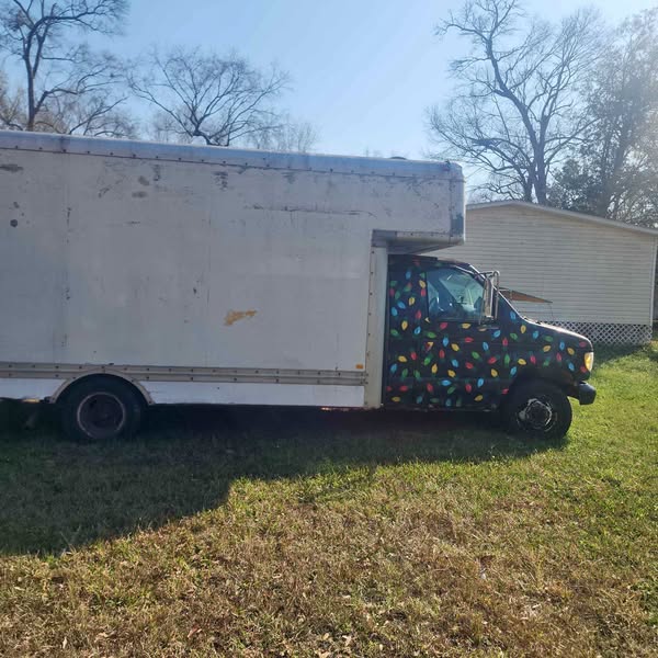 2000 Ford Econoline E350 Super Duty Cutaway - Van Cab-Chassis 2D