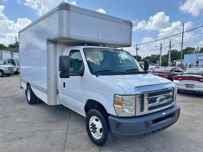 2010 Ford Econoline E350 Super Duty Passenger Van