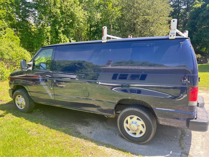 2010 Ford Econoline - Van