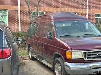 2004 Ford Econoline E250 Cargo - Van