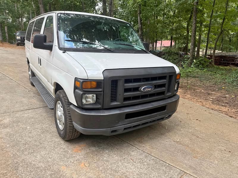 2012 Ford Econoline E350 Cargo - Van