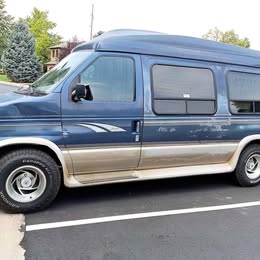 1997 Ford Econoline E150 Passenger - Van