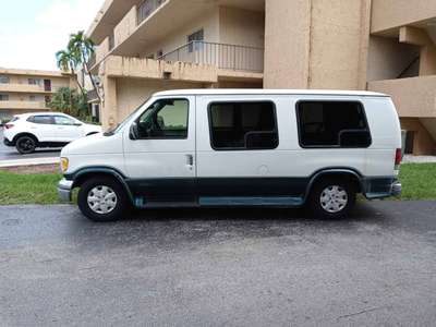 1999 Ford Econoline E150 Passenger Van