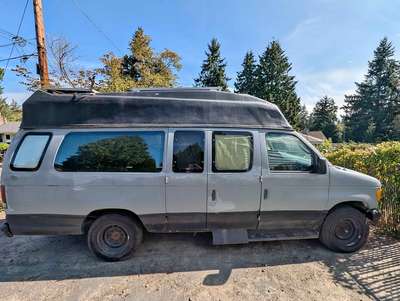 2005 Ford Econoline - Van