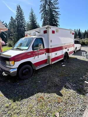 1996 Ford Econoline E350 Super Duty Cargo - Ambulance
