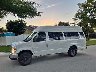 2010 Ford Econoline E250 Cargo - Extended Van