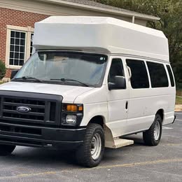 2011 Ford  econoline e350 super duty with rampy