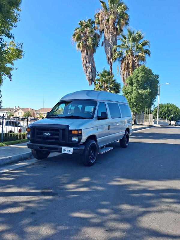 2012 Ford Econoline - Commercial Extended Van 3D