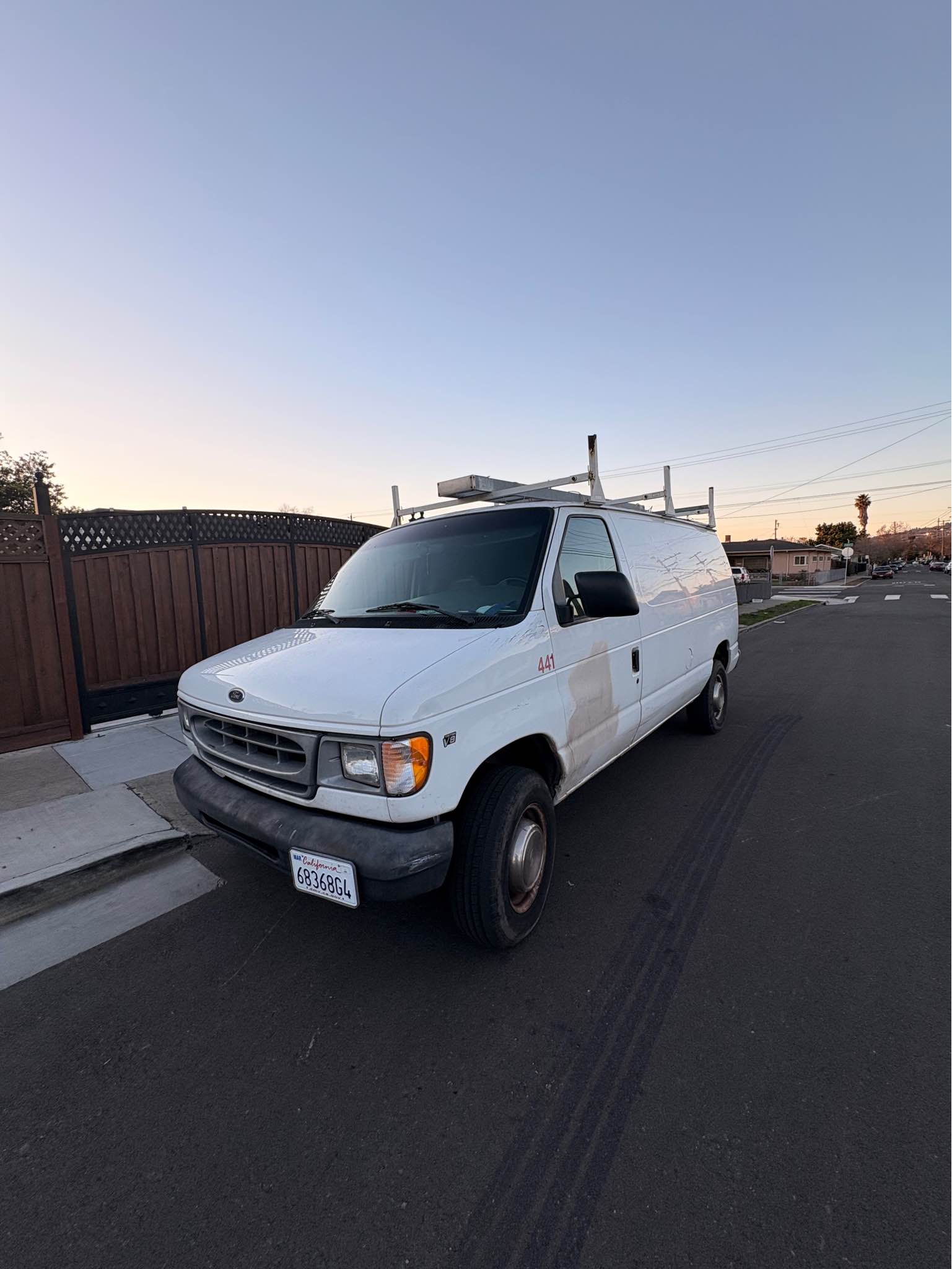 2000 Ford Econoline E250 Cargo - Van