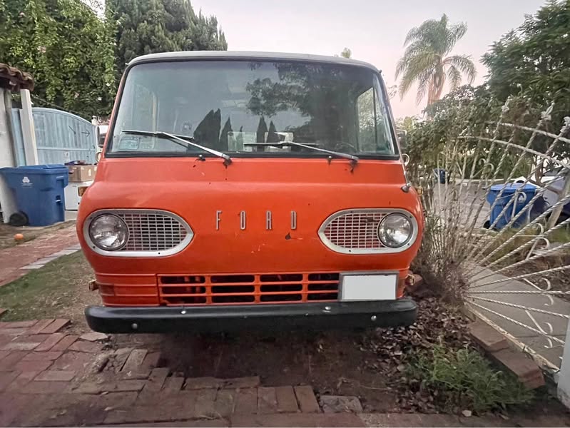 1966 Ford Econoline - Super Van