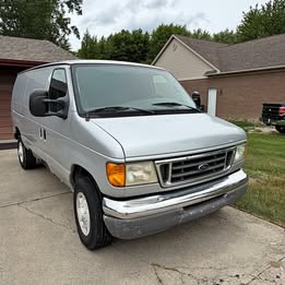 2004 Ford e250 econoline cargo van