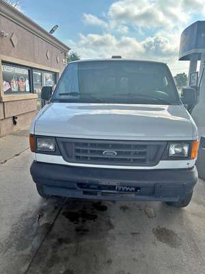 2004 Ford Econoline E250 Cargo - Extended Van