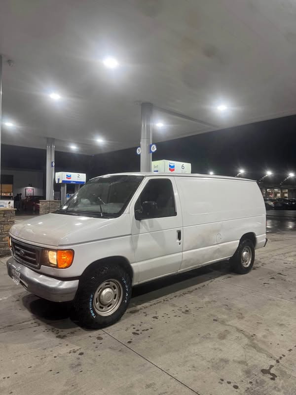 2006 Ford Econoline E150 Cargo - Van