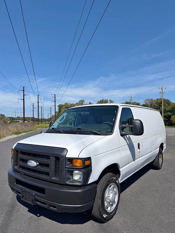 2014 Ford Econoline E150 Cargo - Van