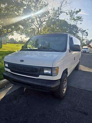 2000 Ford Econoline E250 Cargo - Van