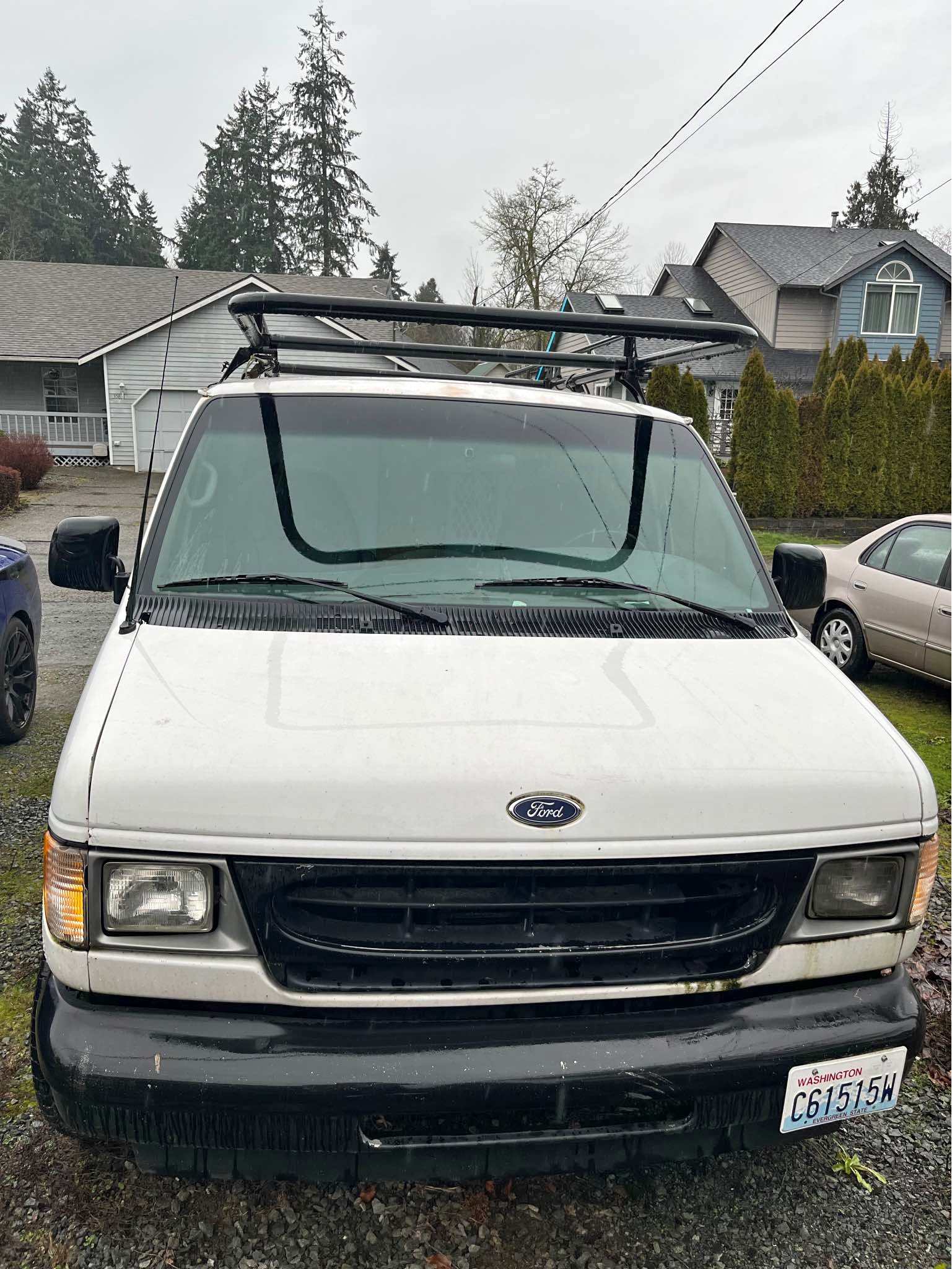 2002 Ford Econoline E150 Cargo - Van