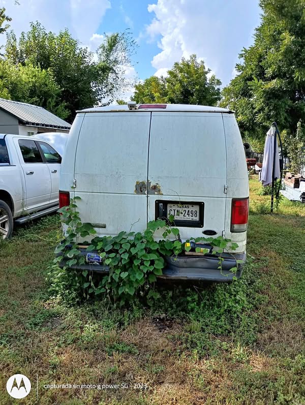 2006 Ford Econoline E250 Cargo - Van