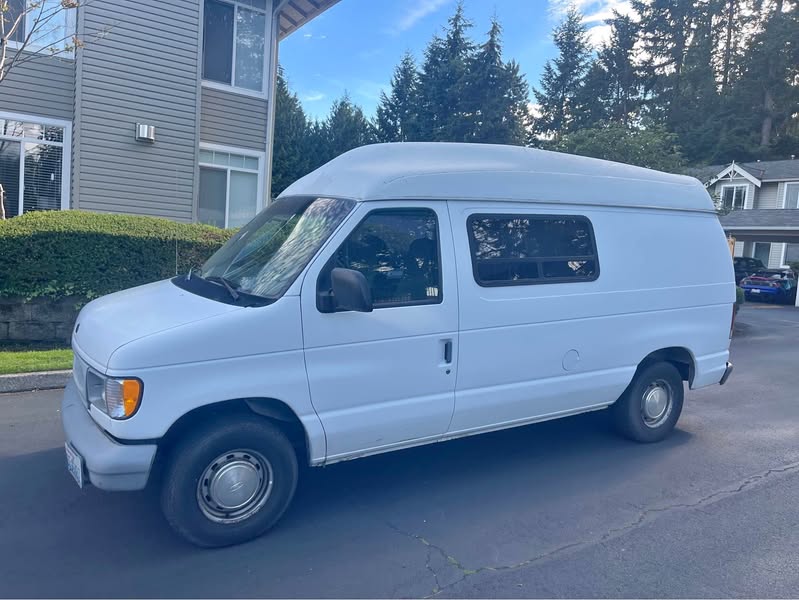 1997 Ford Econoline E150 Cargo - Van