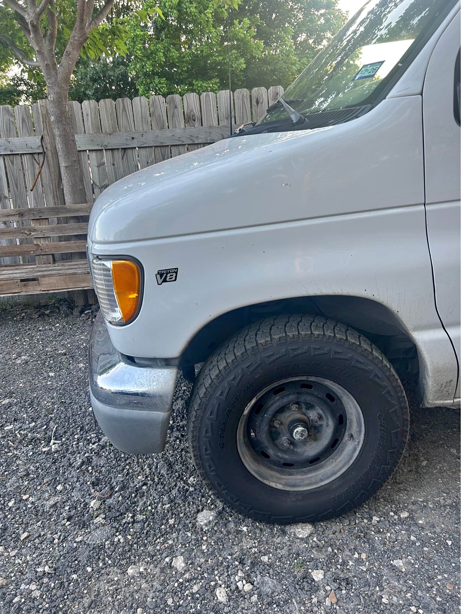 2003 Ford Econoline E150 Cargo