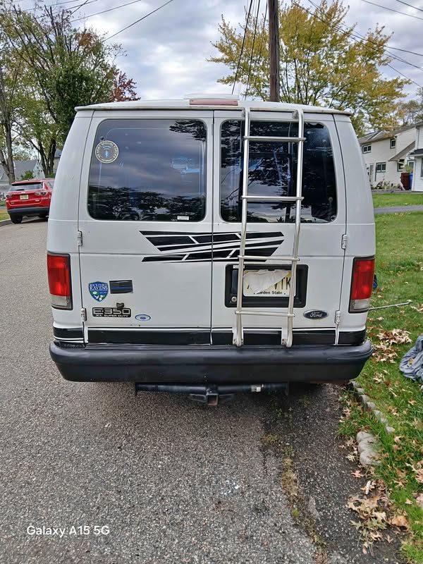 2004 Ford E 350 Econoline