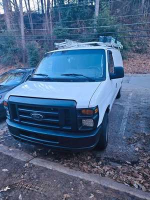2011 Ford Econoline E150 Cargo - Van