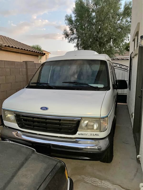 1993 Ford Econoline E150 Passenger - Van