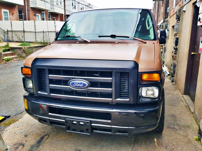 2011 Ford E150 Passenger - Econoline