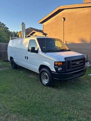 2010 Ford Econoline E150 Cargo - Van