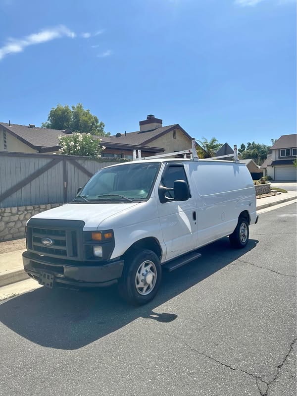 2013 Ford Econoline E150 Cargo - Otro
