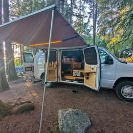 2008 Ford Econoline Van