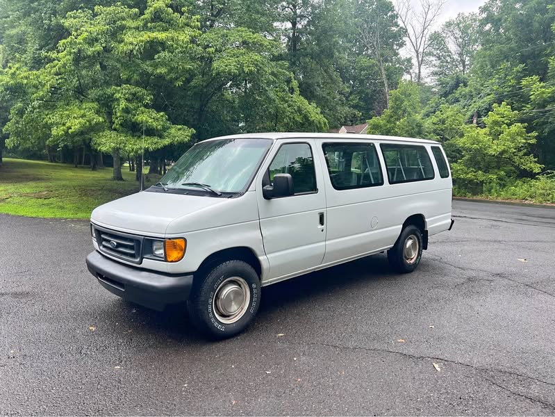 2003 Ford Econoline E350 Super Duty Passenger - Extended Van