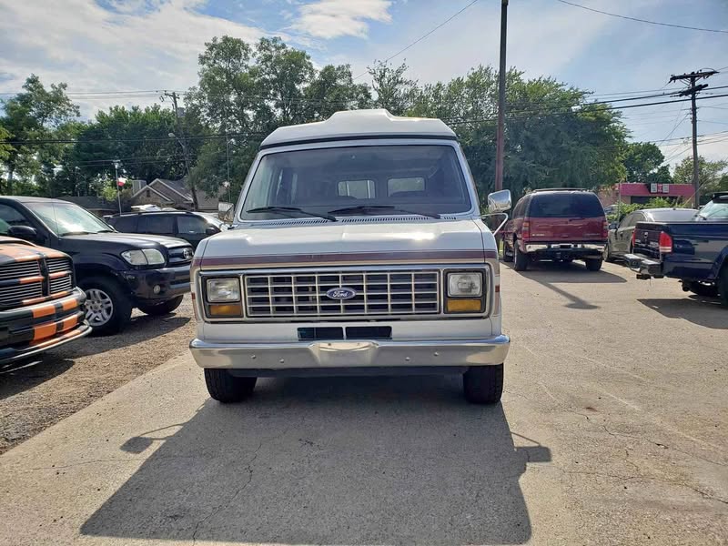 1991 Ford Econoline - Van