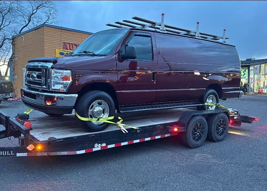 2010 Ford Econoline E350 Super Duty Cargo - Van