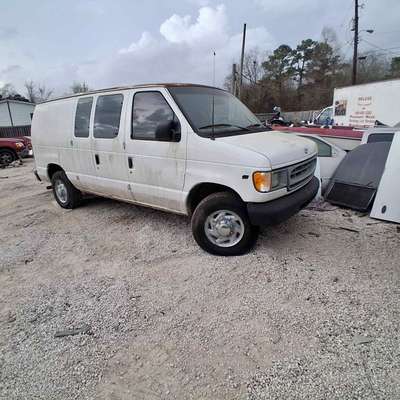 2005 Ford Econoline E250 Cargo - Van