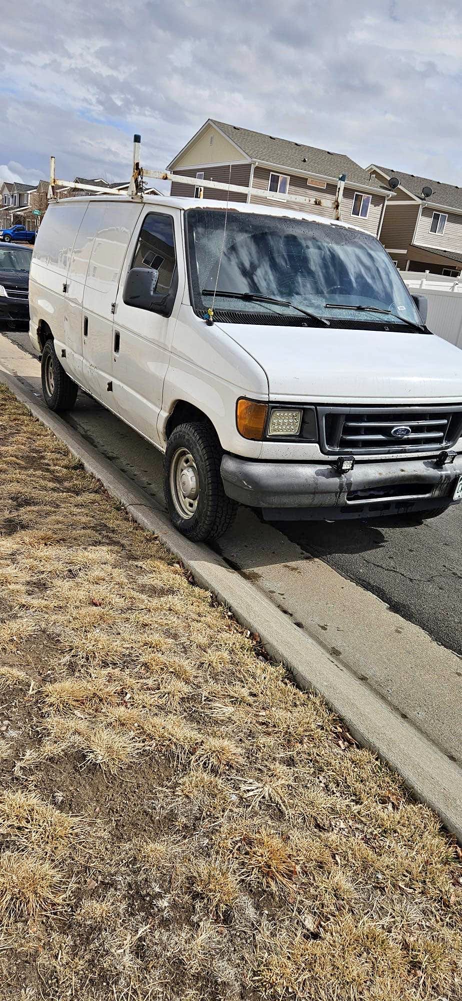 2005 Ford Econoline E150 Cargo - Van