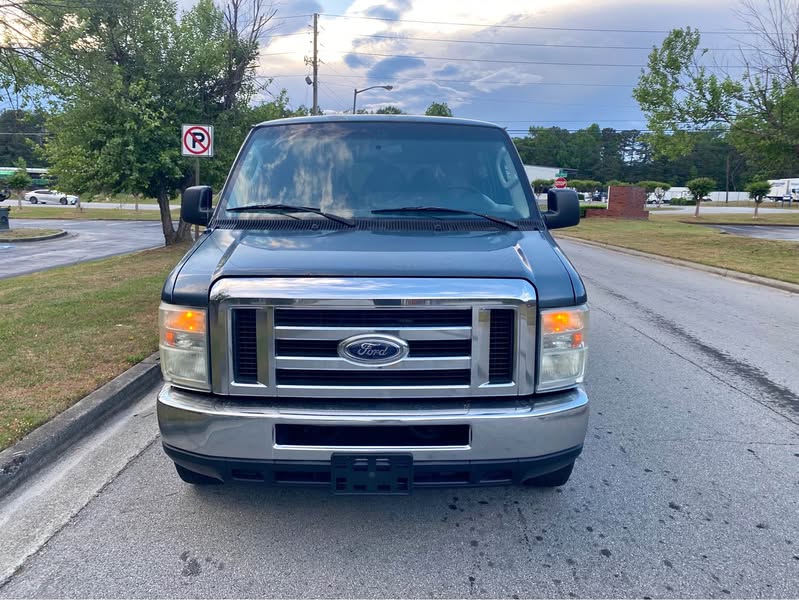2014 Ford   Econoline  350  passengers