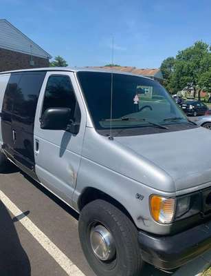 1999 Ford Econoline E250 Cargo - Van