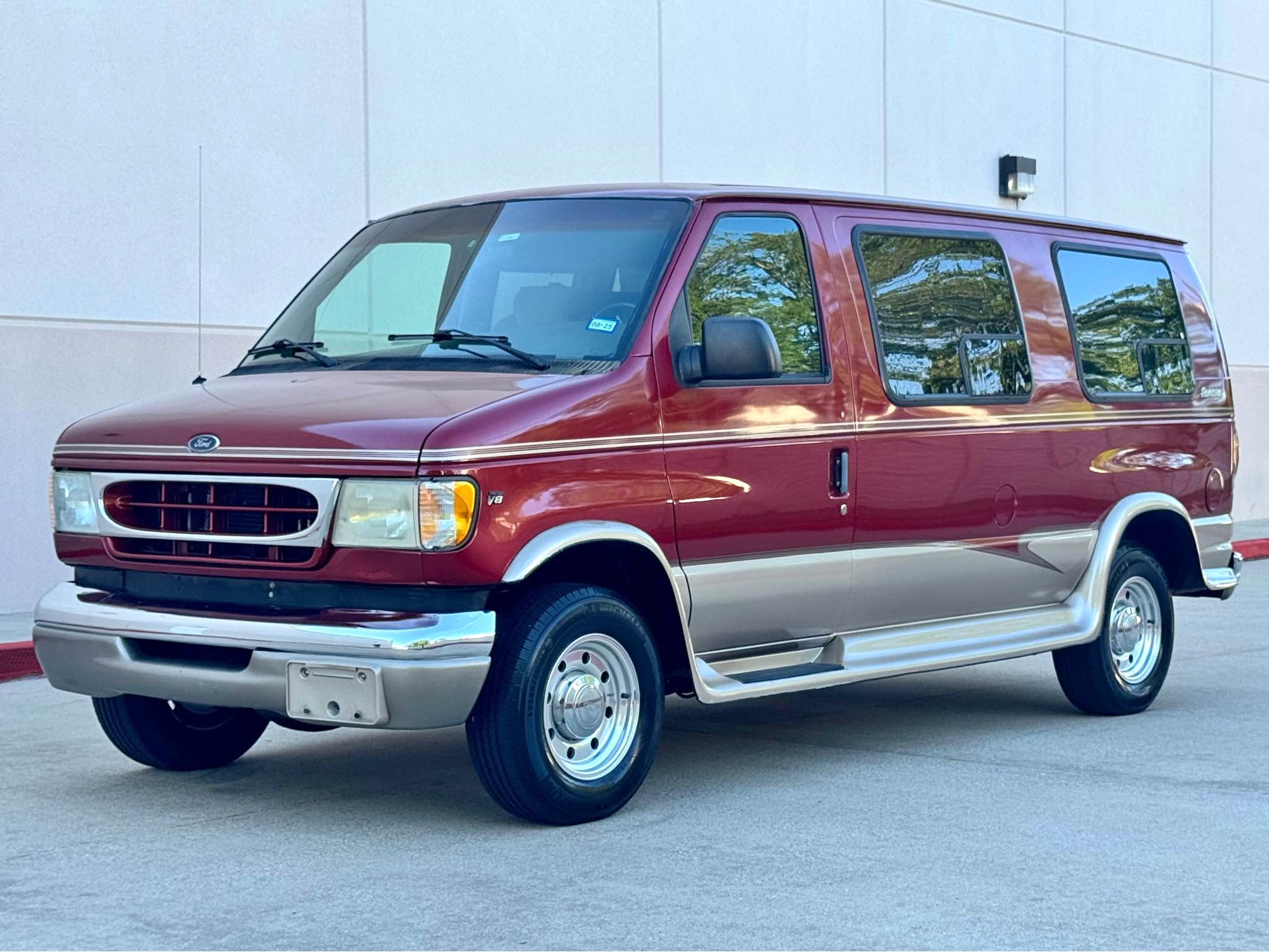 1999 Ford Econoline E250 Cargo - Van