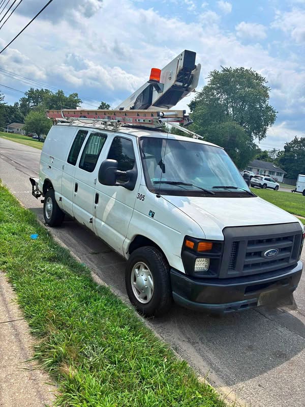 2013 Ford Econoline E350 Super Duty Cargo - Van