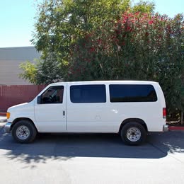 2004 Econoline XLT 8 Passenger Van Ford E-150 EX-L