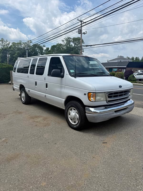 2002 Ford Econoline E350 Super Duty Passenger - Extended Van