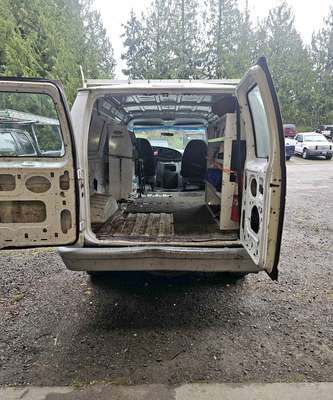 2000 Ford Econoline E250 Cargo - Van