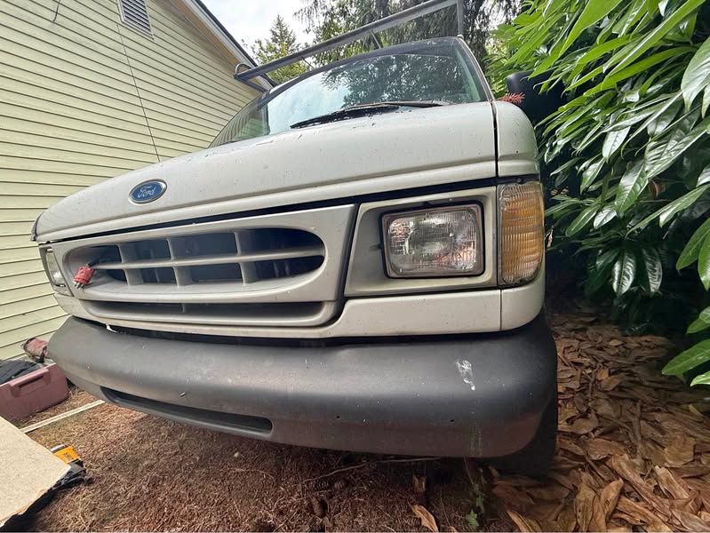 1999 Ford Econoline E350 Super Duty Cargo - Van
