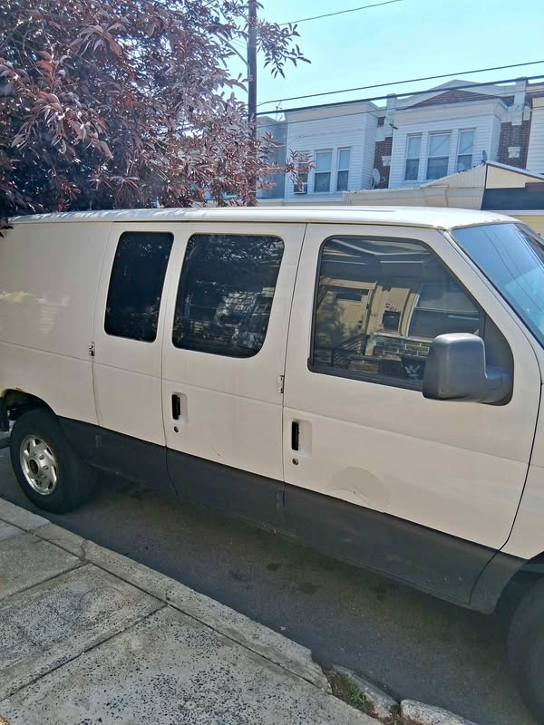 2007 Ford Econoline E250 Cargo - Van