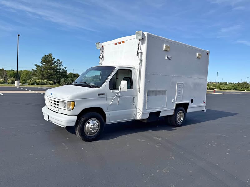 1994 Ford Econoline E350 Super Duty Cutaway - Van Cab-Chassis 2D