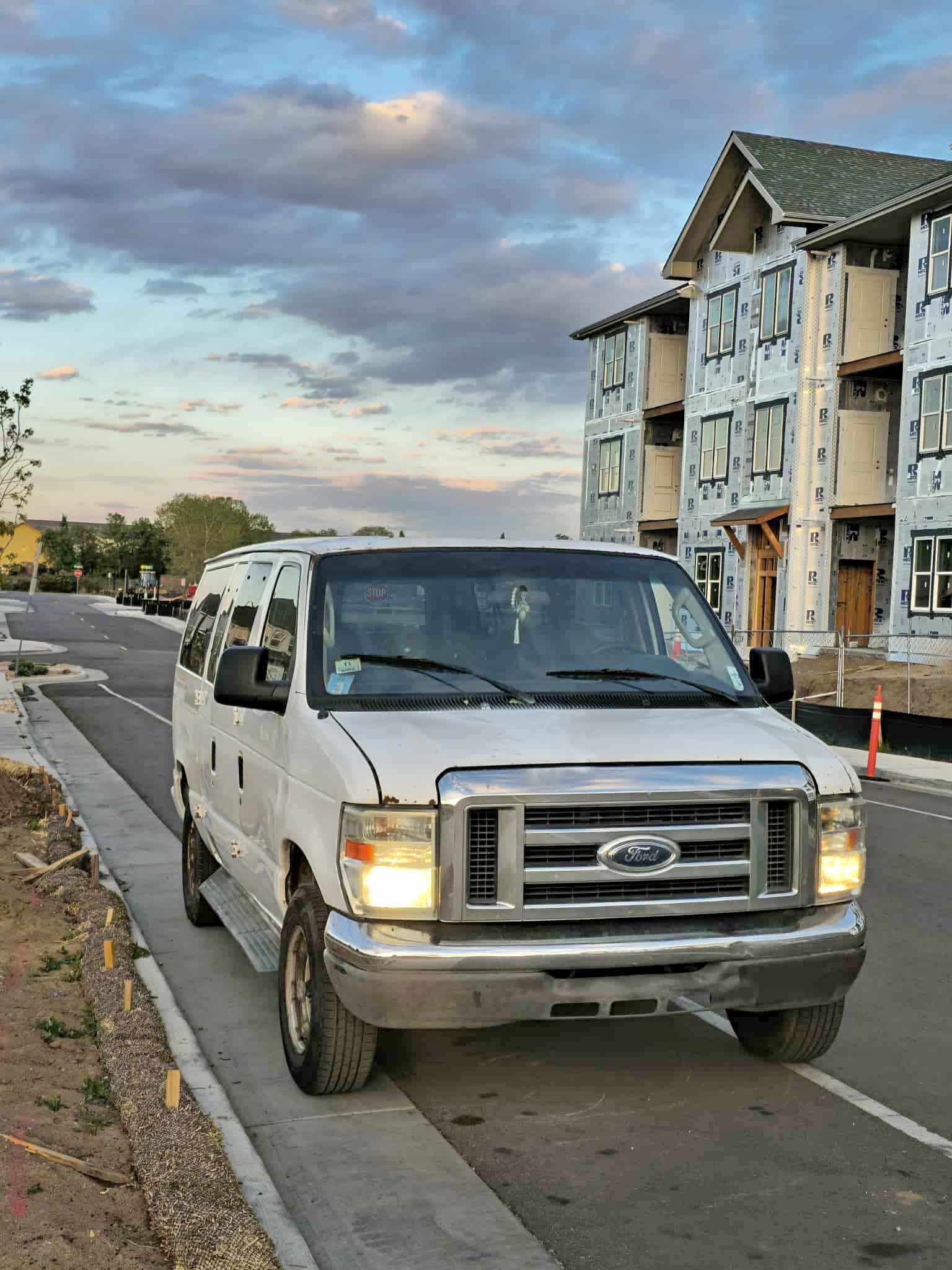 2011 Ford Econoline E150 Passenger - Van