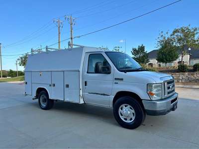 2011 Ford Econoline E350 Super Duty Cutaway - Van Cab-Chassis 2D