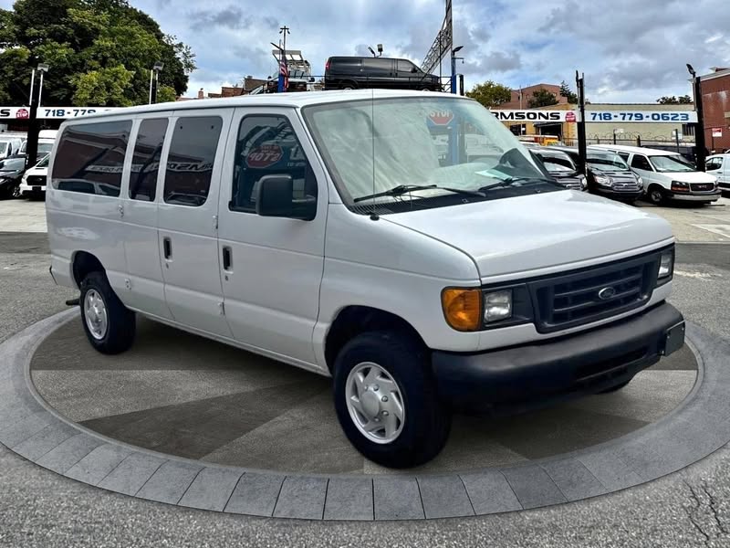 2005 Ford Econoline Wagon