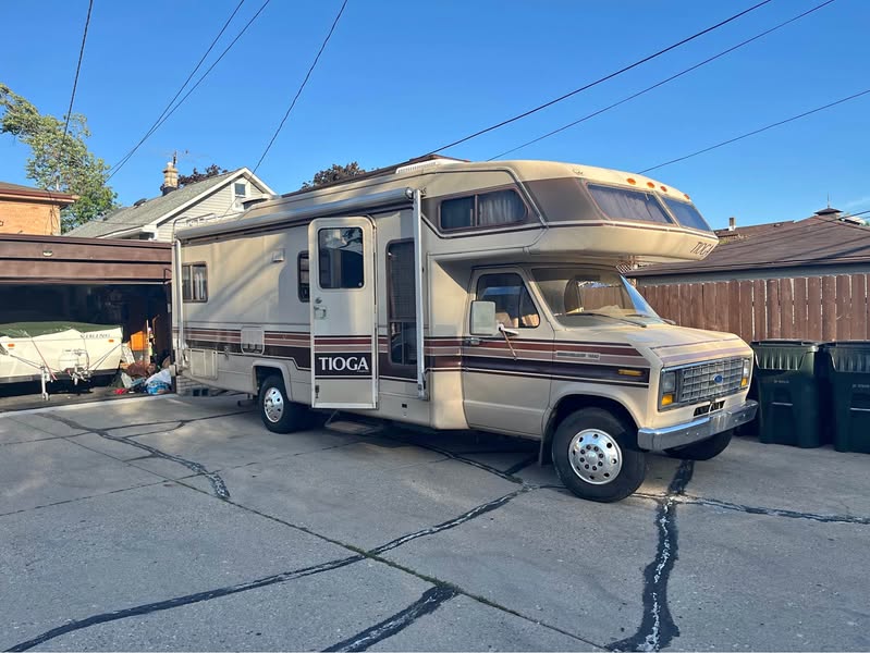 1987 Ford E350 econoline tioga fleetwood