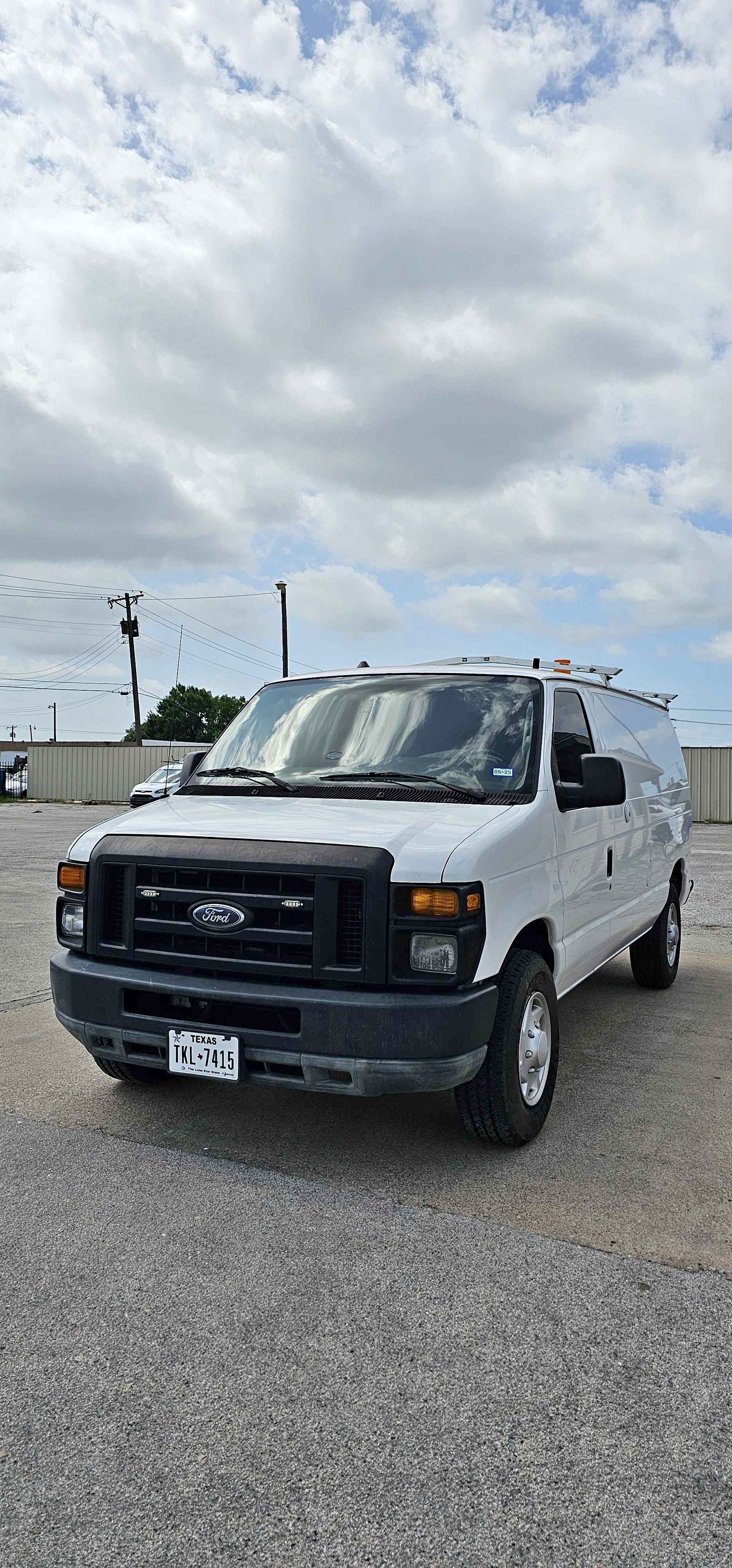 2010 Ford Econoline E250 Cargo - Van